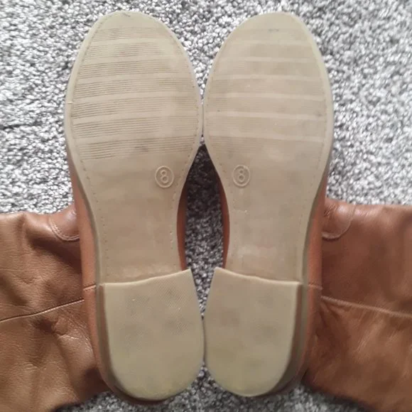 Women's Boots - Size 8 - Picture 6 of 6